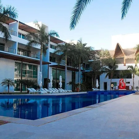 Via 38 Hotel